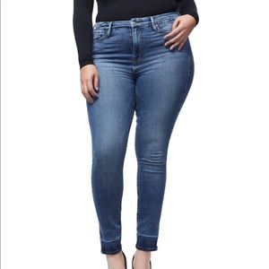 Good American - GOOD LEGS CROP SPLIT HEM